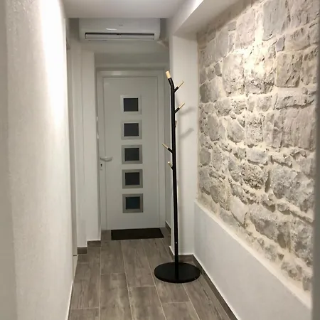 Blue Moon Split- Free Parking * 斯普利特