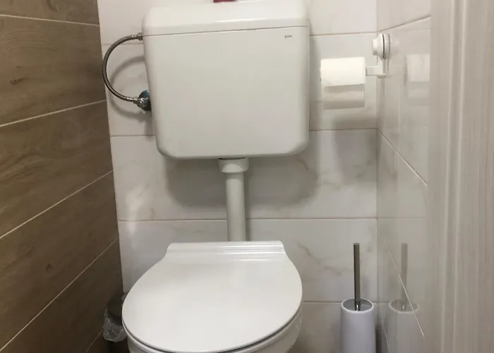 Blue Moon Split- Free Parking