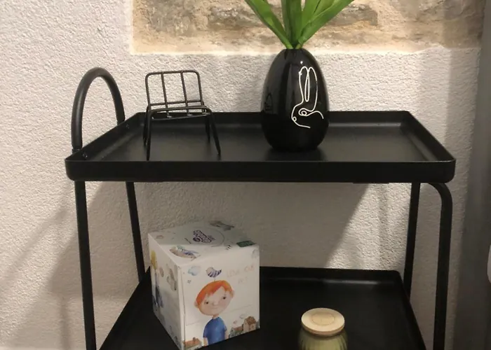 Blue Moon Split- Free Parking * Split